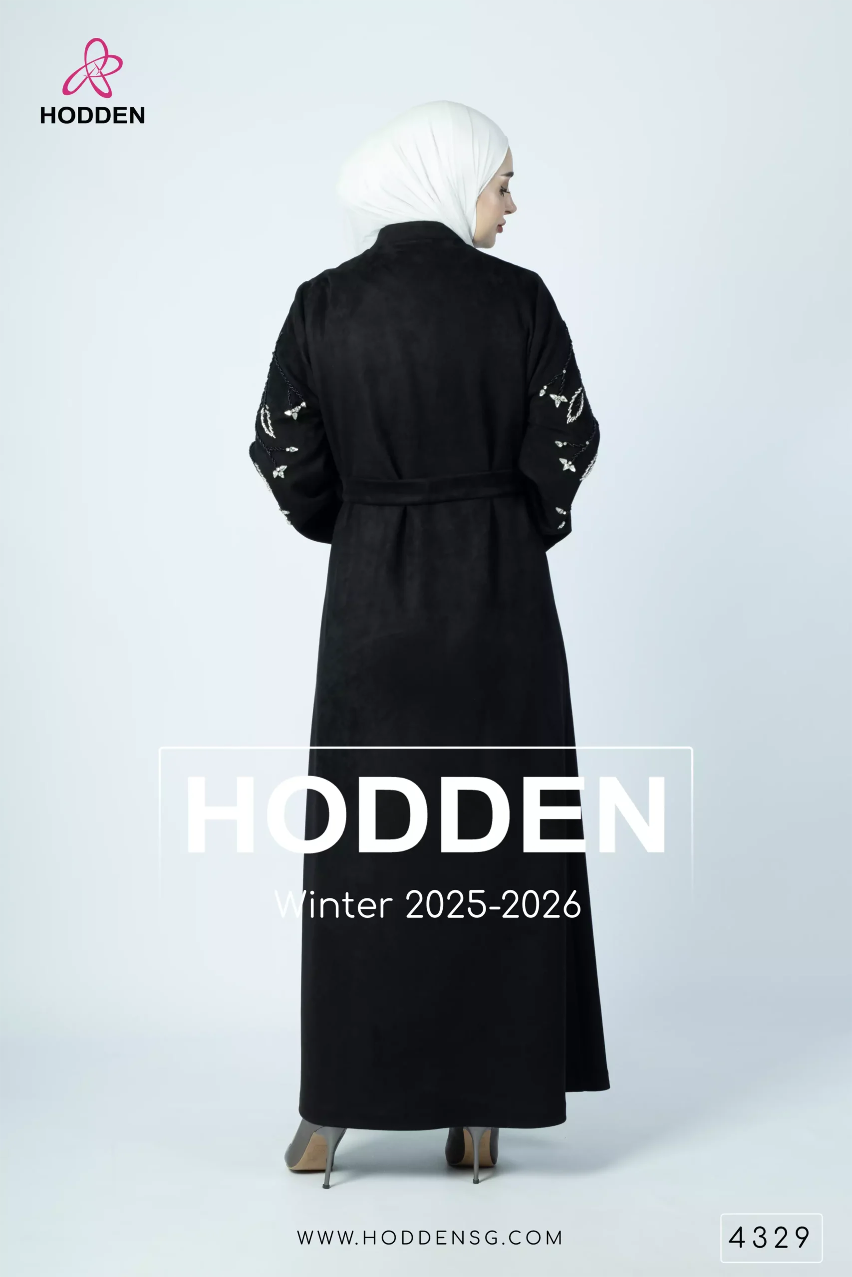 ⁦عباية مخمل كم عرق - 4329⁩ - الصورة ⁦3⁩