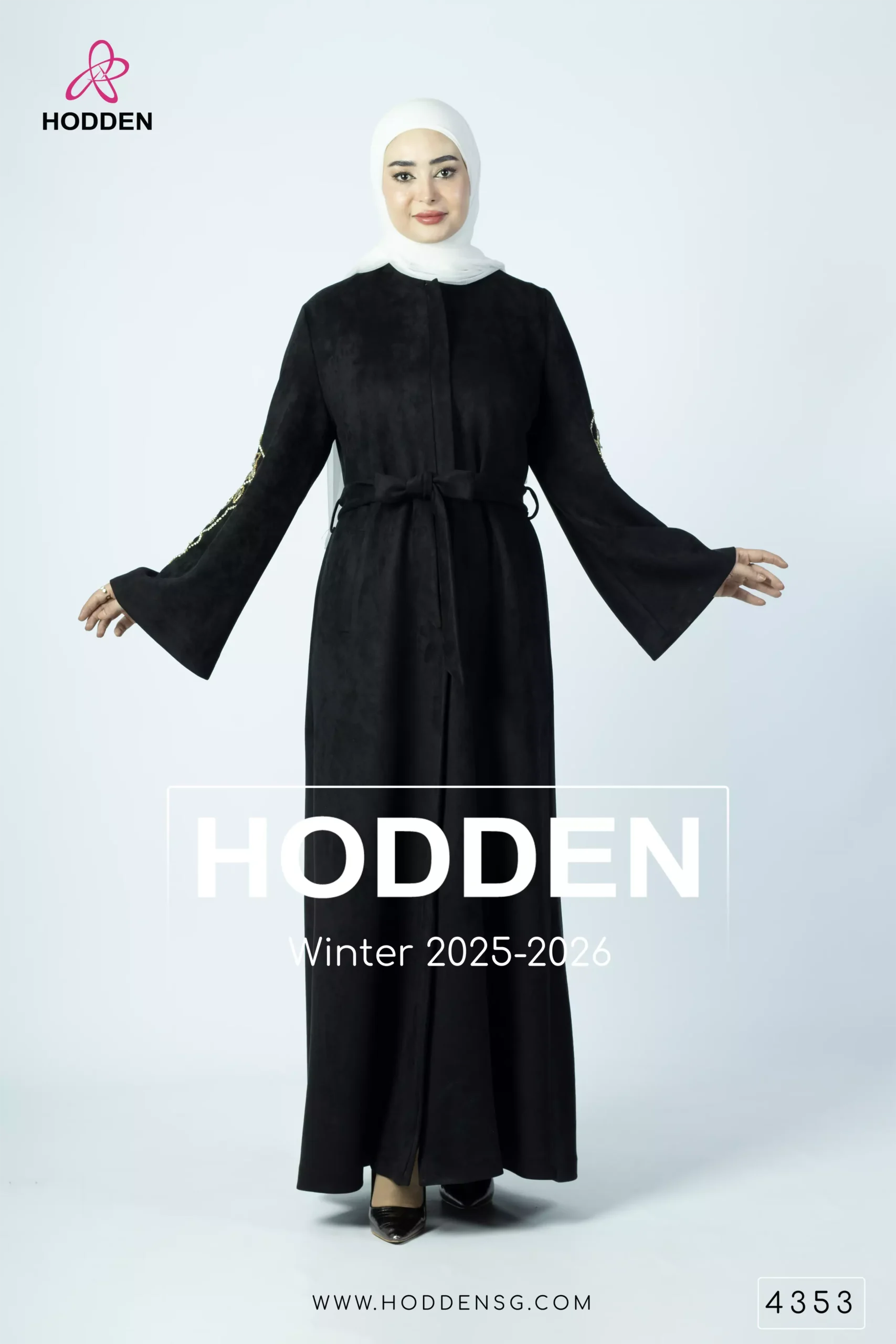 ⁦عباية مخمل سويد سك لوزه - 4353⁩ - الصورة ⁦4⁩