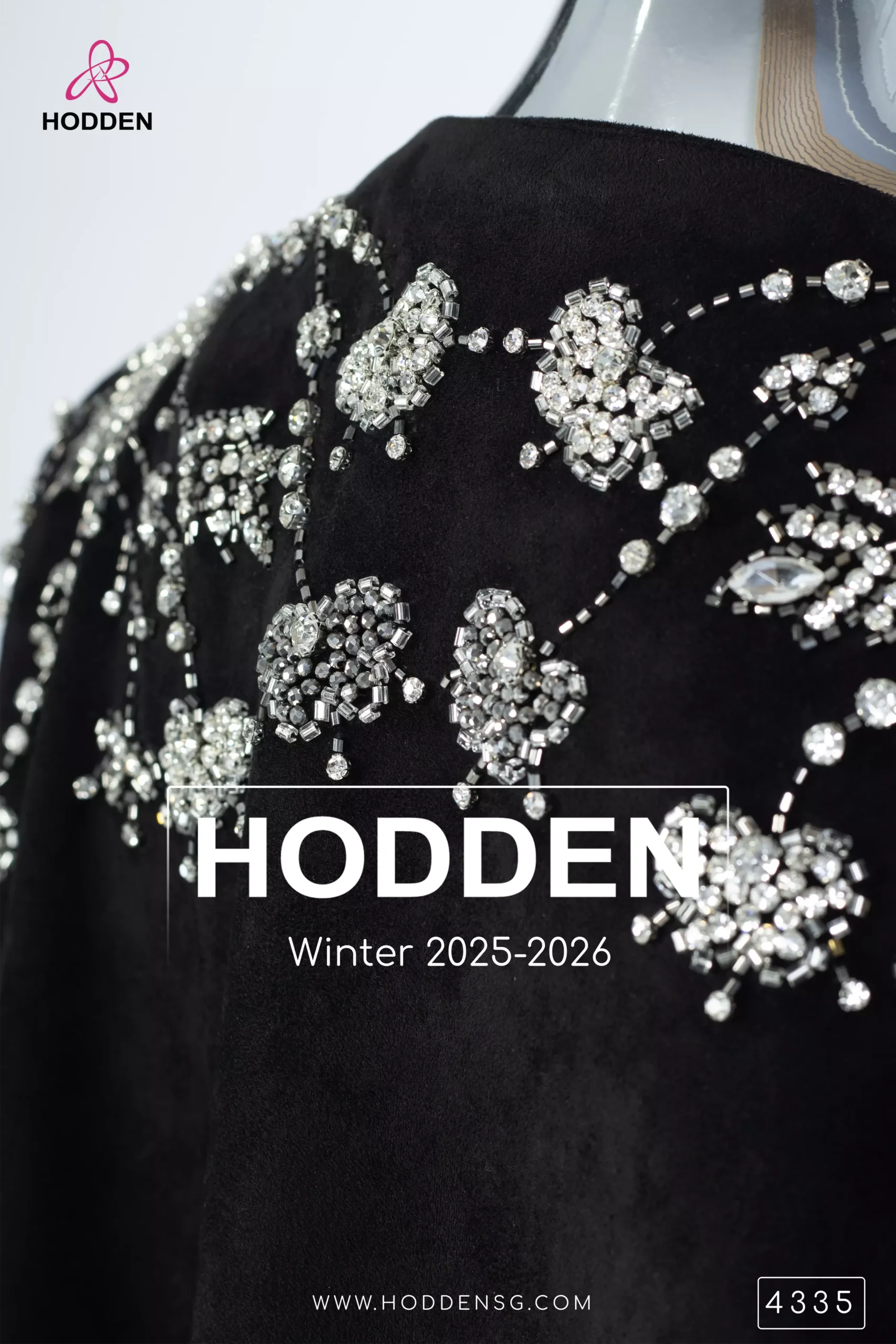 ⁦عباية مخمل سويد مع طقم بنطال- 4335⁩ - الصورة ⁦9⁩