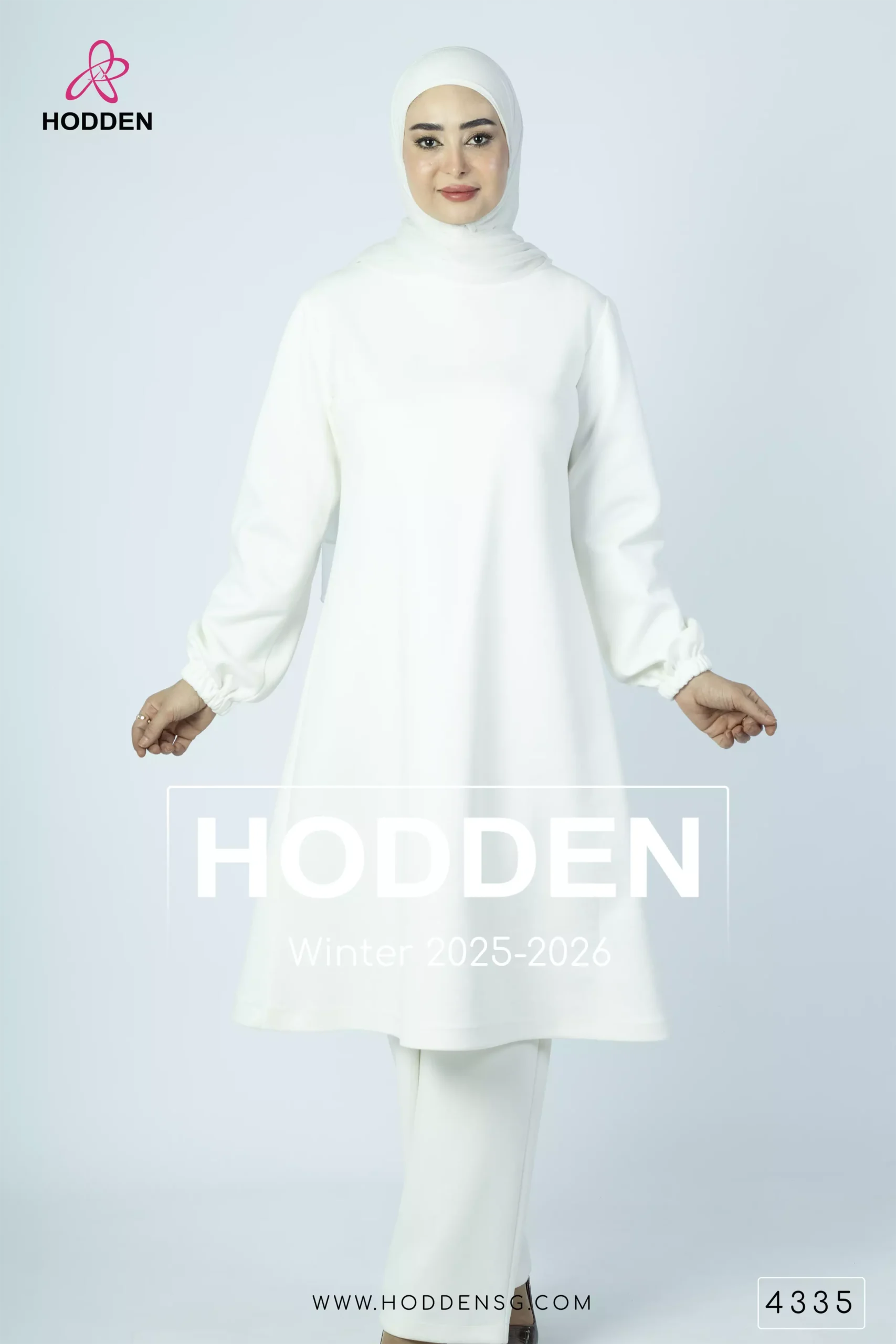 ⁦عباية مخمل سويد مع طقم بنطال- 4335⁩ - الصورة ⁦7⁩