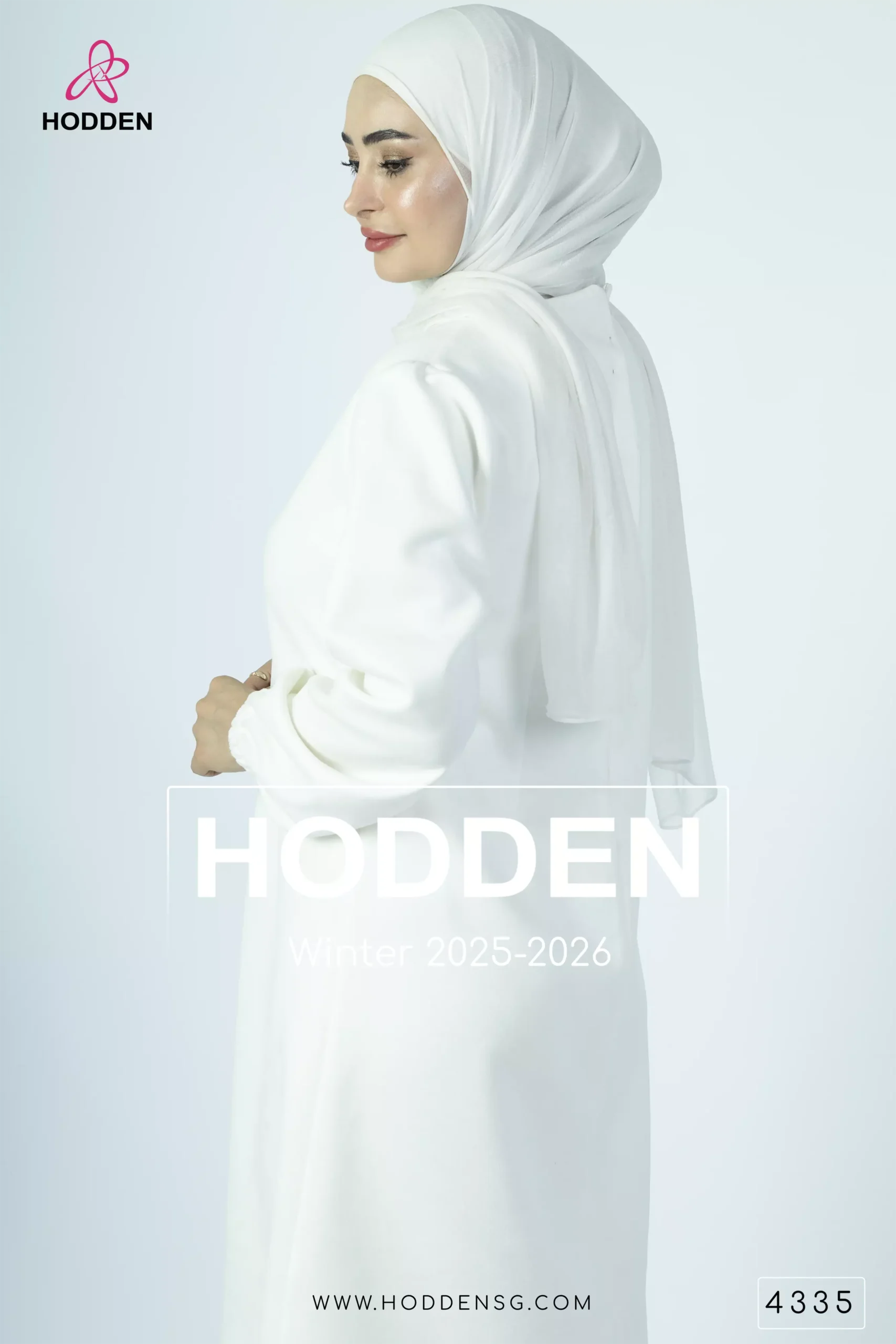 ⁦عباية مخمل سويد مع طقم بنطال- 4335⁩ - الصورة ⁦6⁩