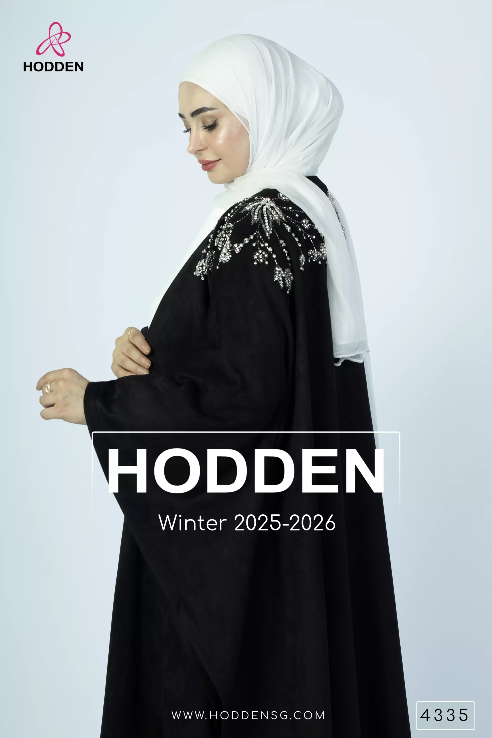 ⁦عباية مخمل سويد مع طقم بنطال- 4335⁩ - الصورة ⁦4⁩