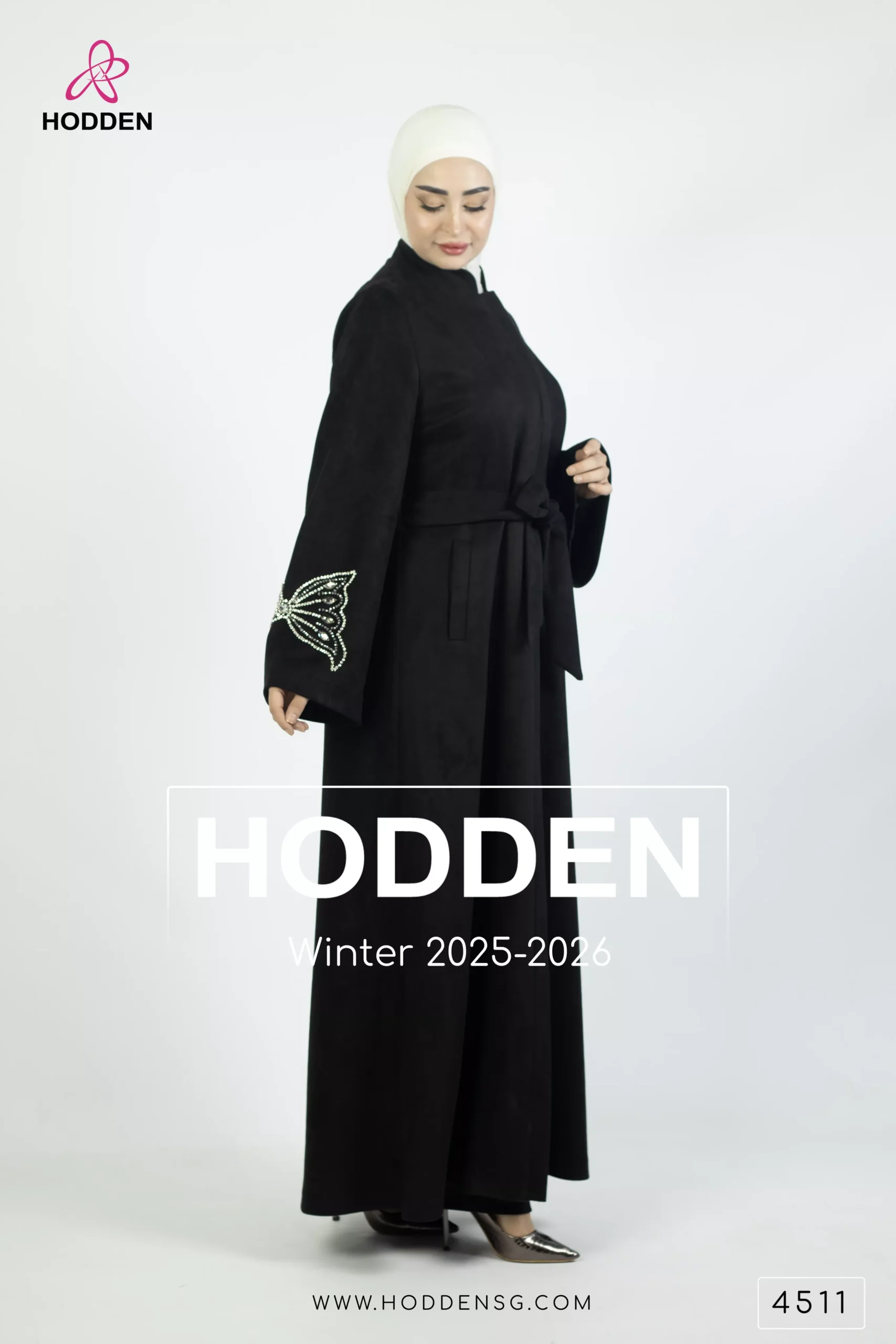 ⁦عباية مخمل سويد - 4511⁩ - الصورة ⁦3⁩