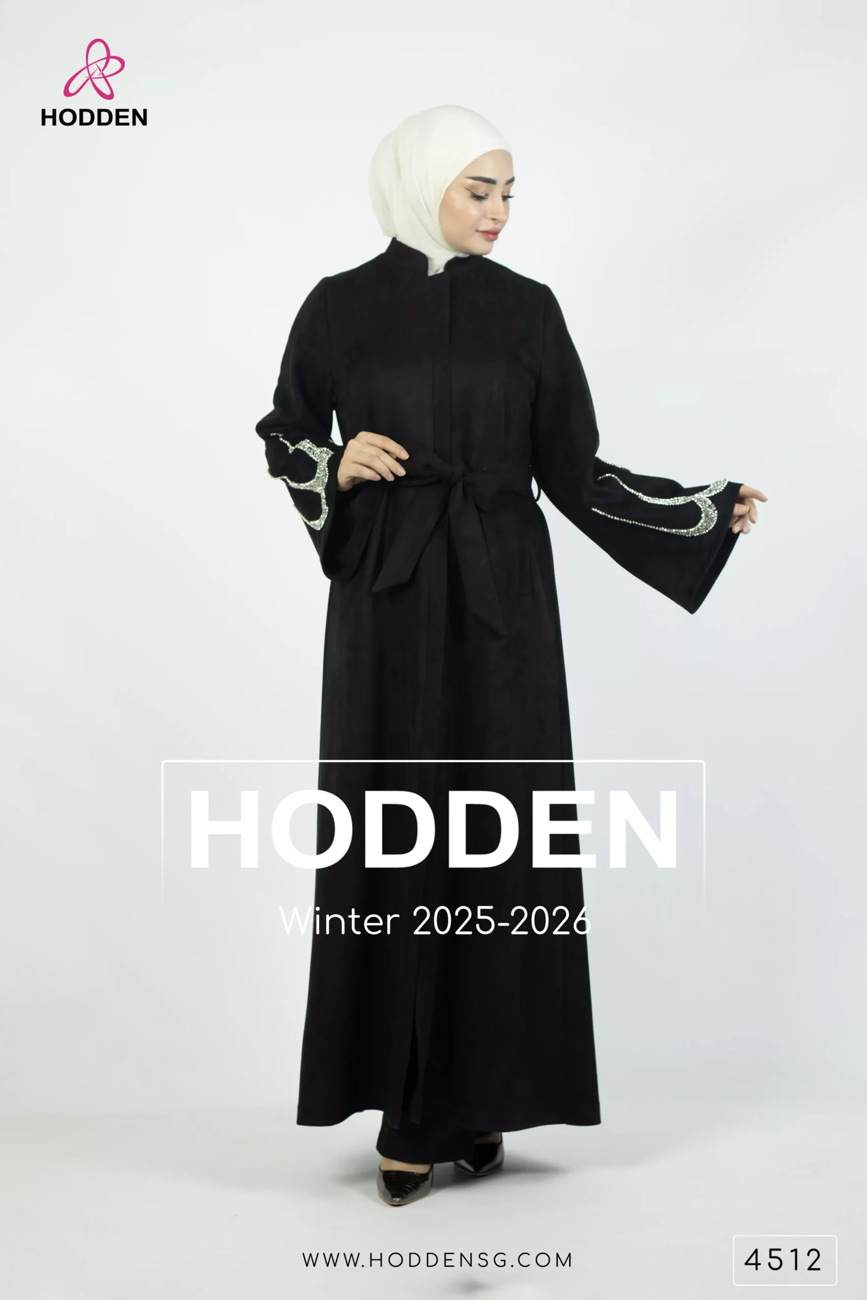 ⁦عباية مخمل سويد - 4512⁩ - الصورة ⁦2⁩