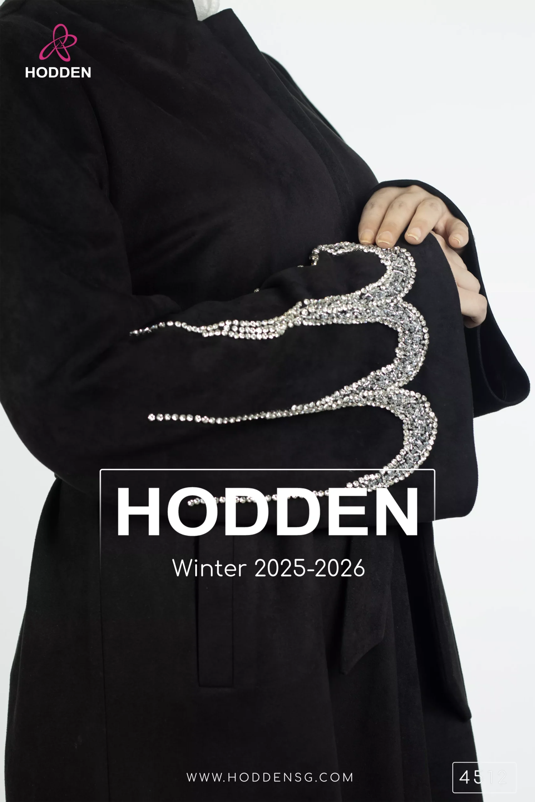 ⁦عباية مخمل سويد - 4512⁩ - الصورة ⁦4⁩