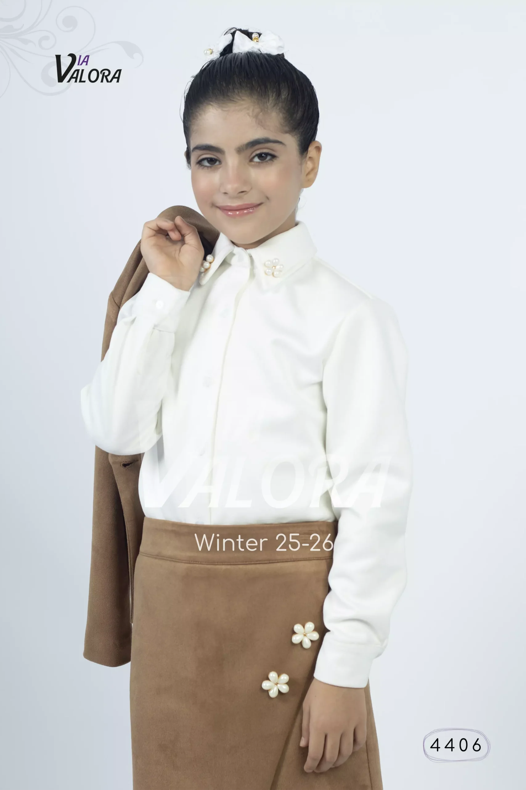 ⁦طقم بناتي 3 قطع – سويد مخمل – طول 44 سم - 4406⁩ - الصورة ⁦7⁩