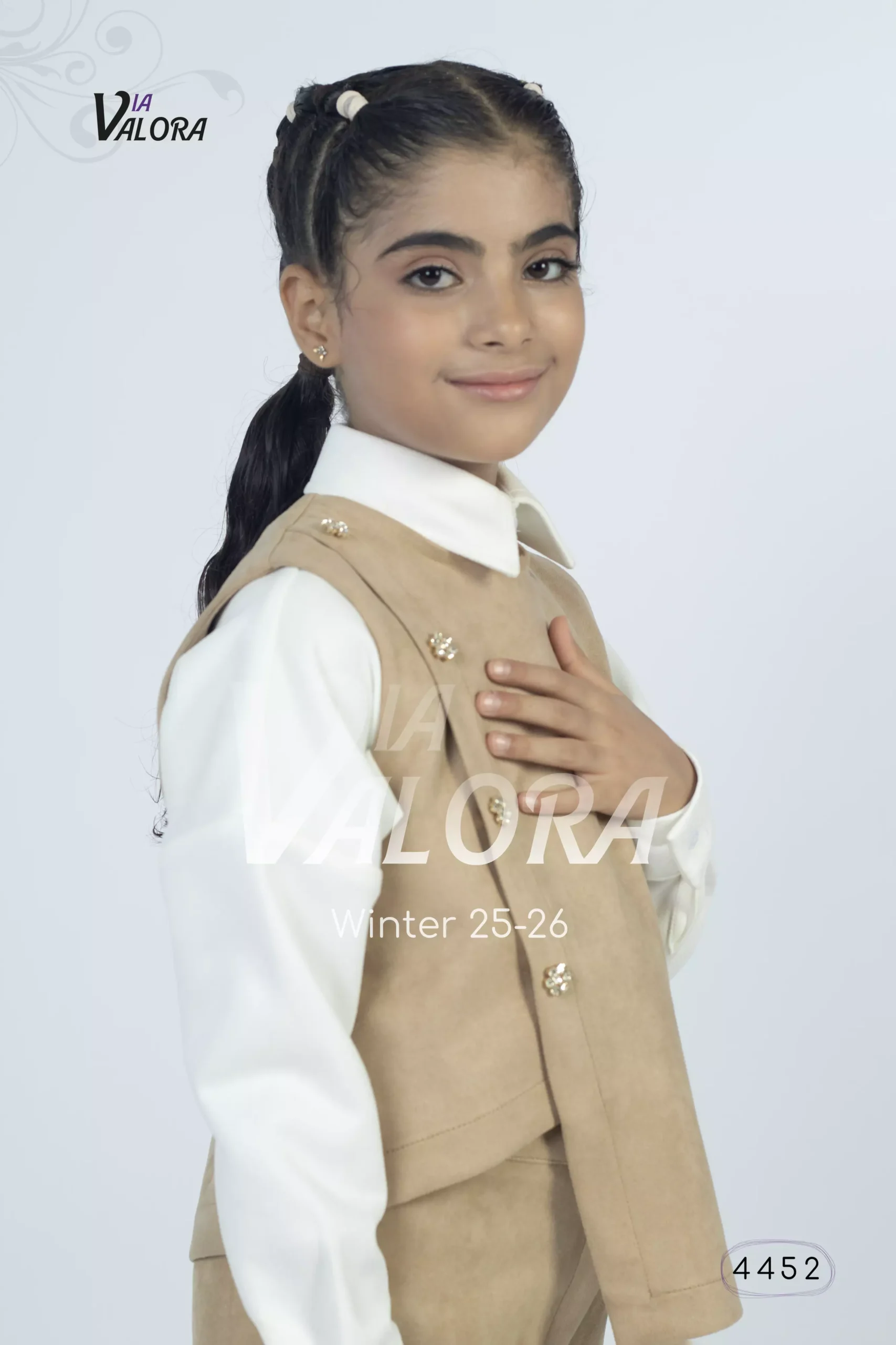 ⁦طقم بناتي 3 قطع – سويد مخمل – طول 45 سم - 4452⁩ - الصورة ⁦2⁩