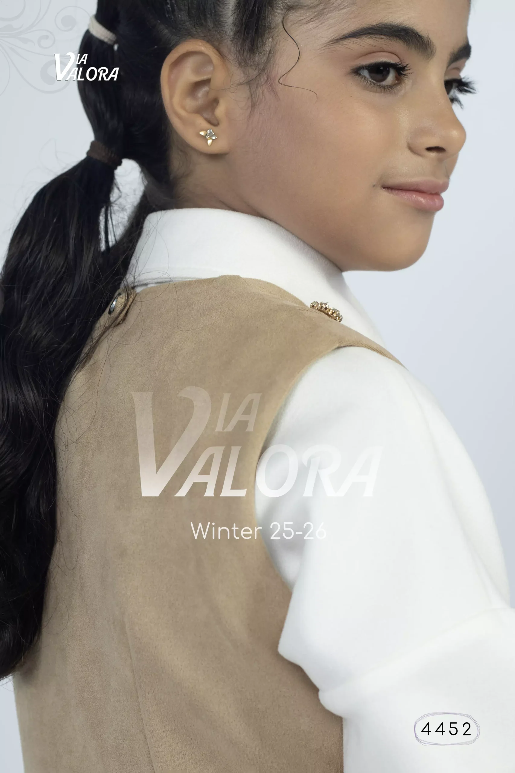 ⁦طقم بناتي 3 قطع – سويد مخمل – طول 45 سم - 4452⁩ - الصورة ⁦5⁩