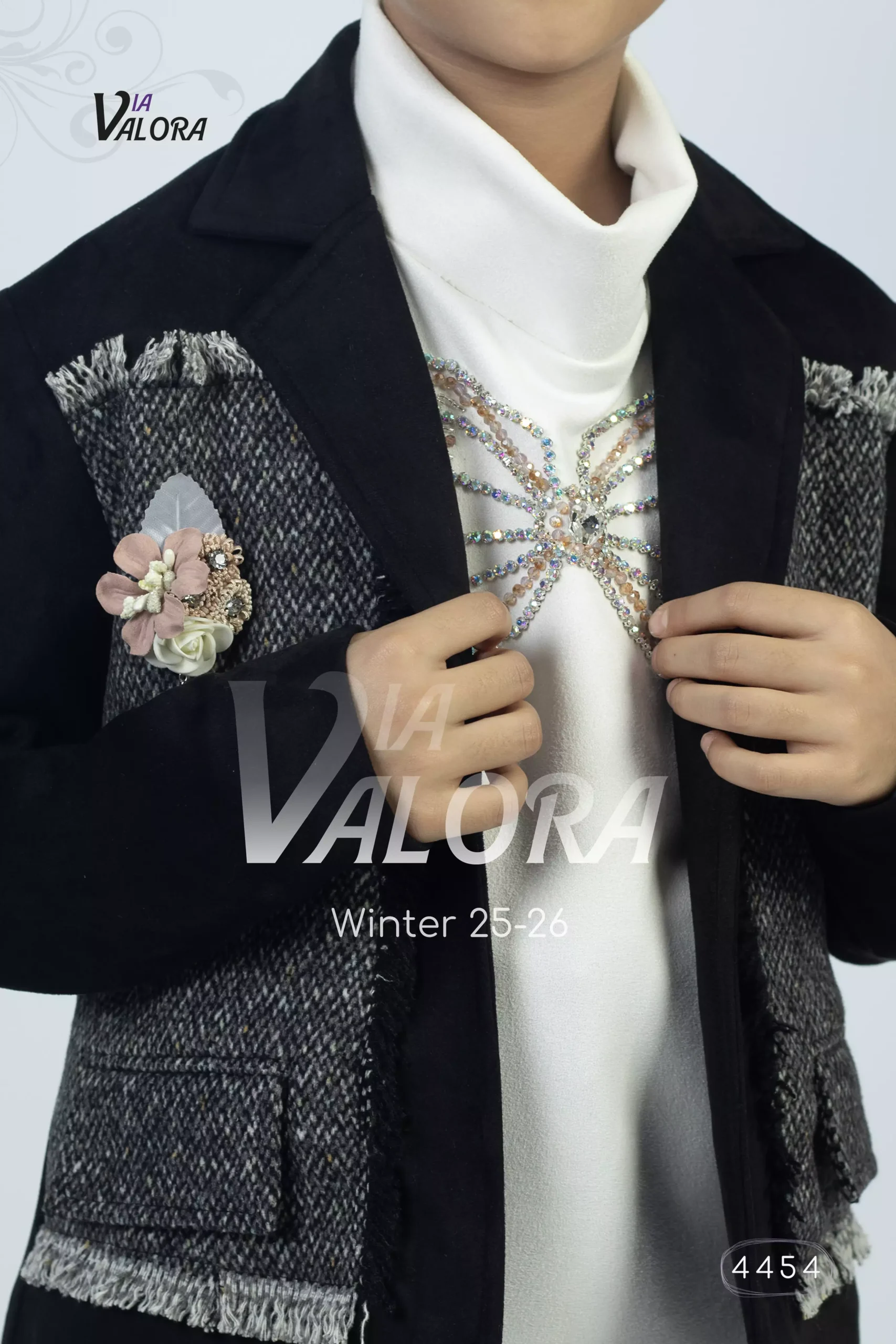 ⁦طقم بناتي 3 قطع – سويد مخمل – طول 45 سم - 4454⁩ - الصورة ⁦6⁩