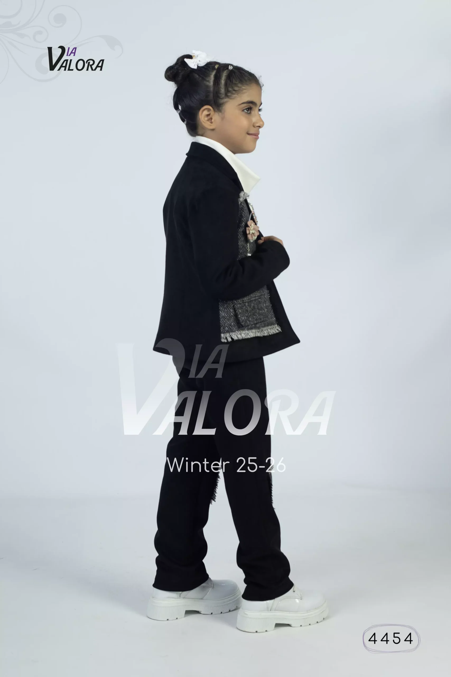 ⁦طقم بناتي 3 قطع – سويد مخمل – طول 45 سم - 4454⁩ - الصورة ⁦5⁩