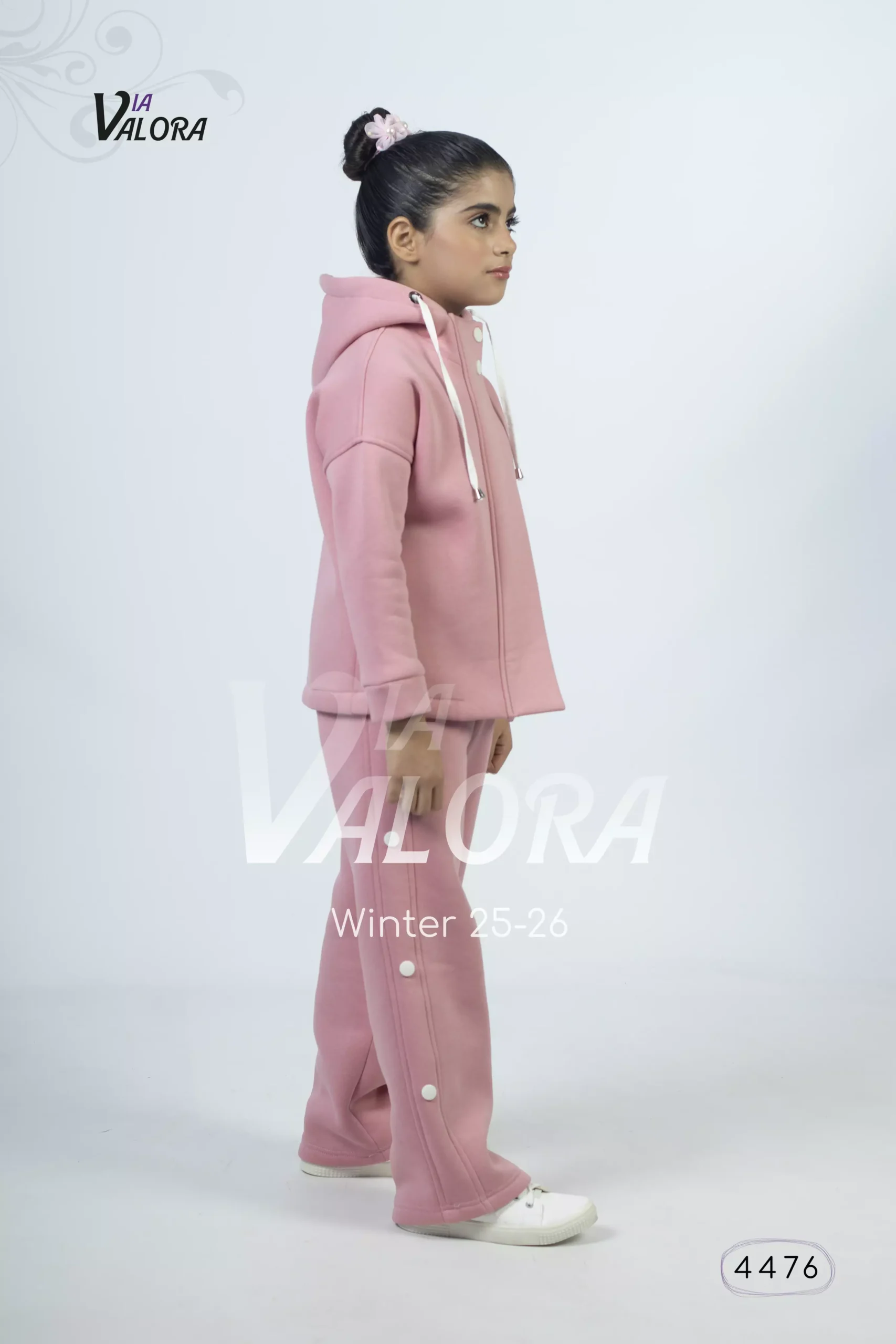 ⁦طقم بناتي 3 قطع – قماشة فليس مع برشوت – طول 50 سم - 4476⁩ - الصورة ⁦5⁩